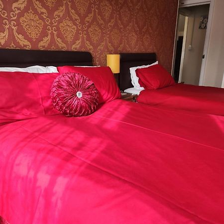 Twin Palms Guesthouse Great Yarmouth Esterno foto