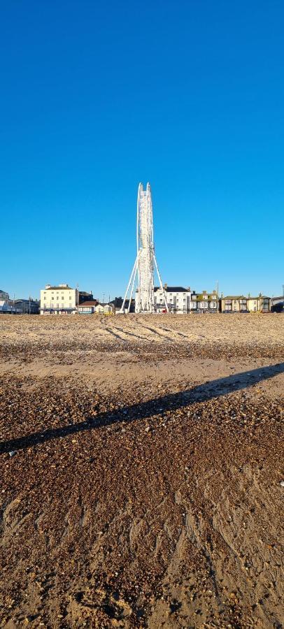 Twin Palms Guesthouse Great Yarmouth Esterno foto