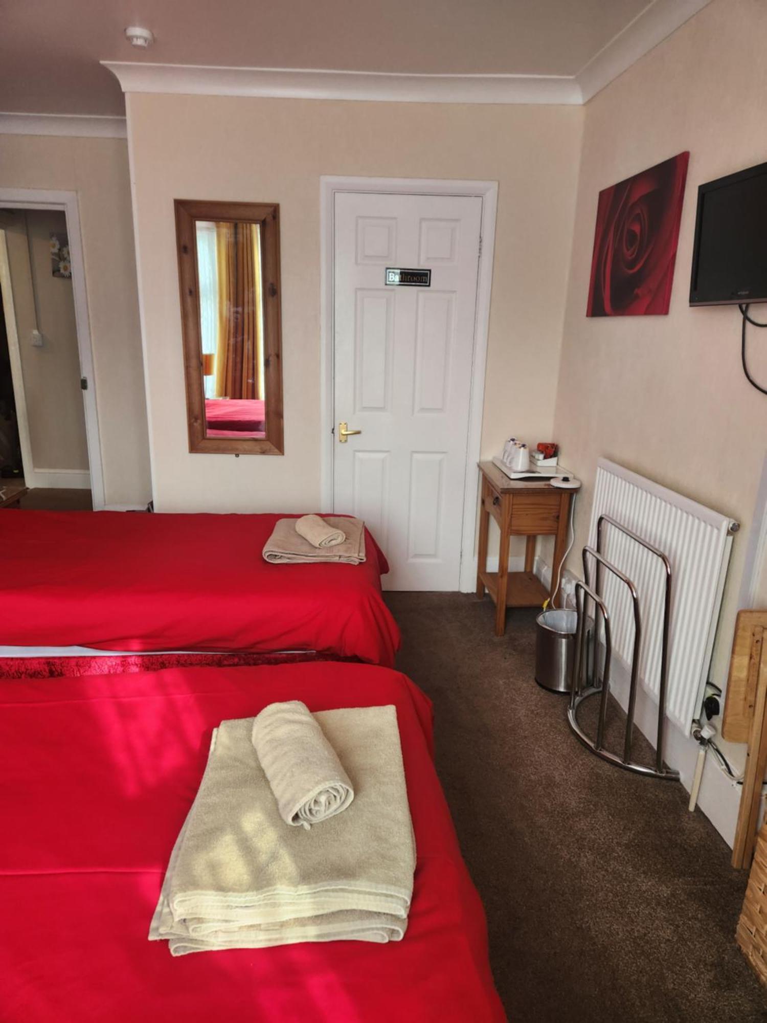 Twin Palms Guesthouse Great Yarmouth Esterno foto