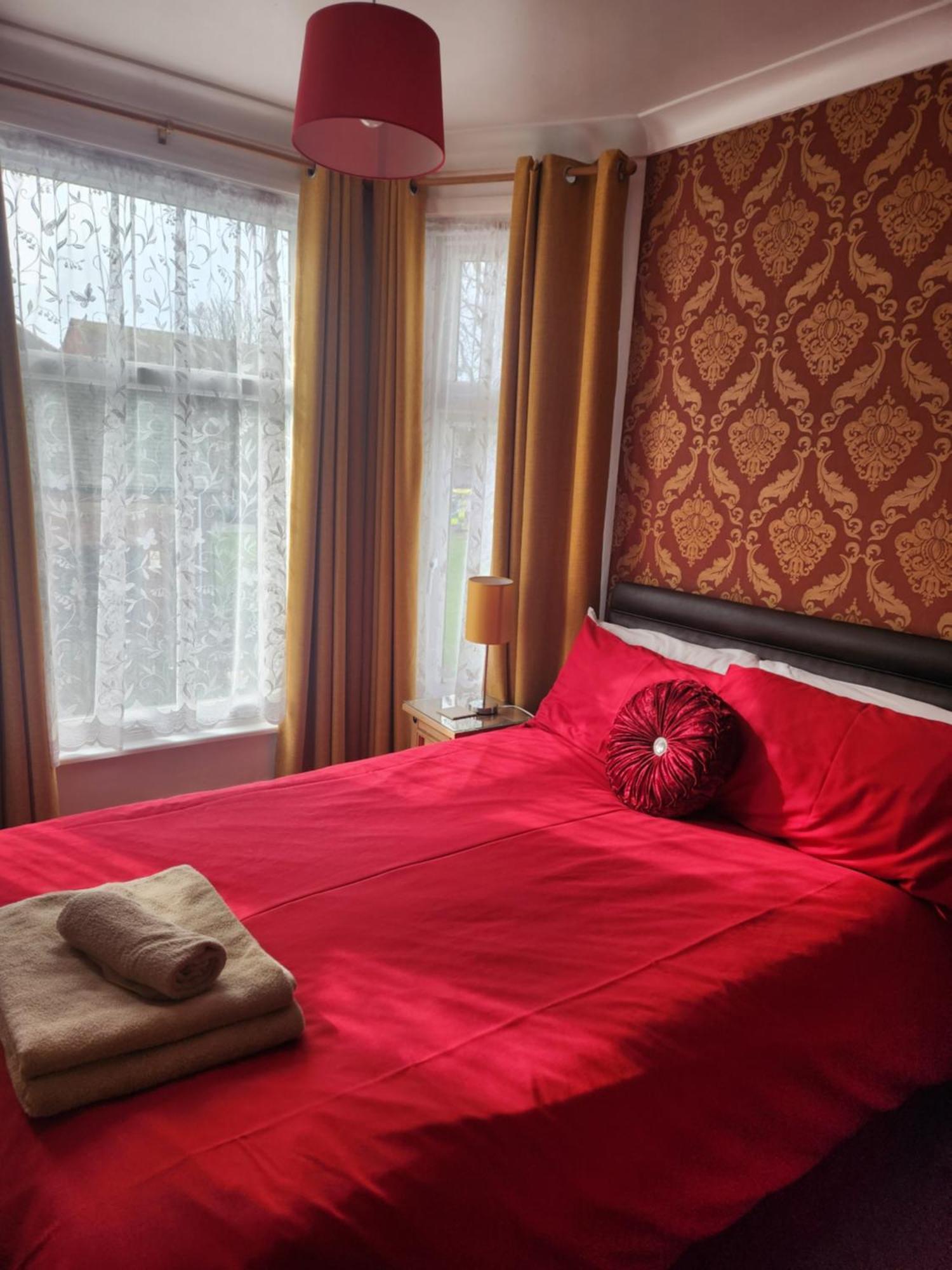 Twin Palms Guesthouse Great Yarmouth Esterno foto