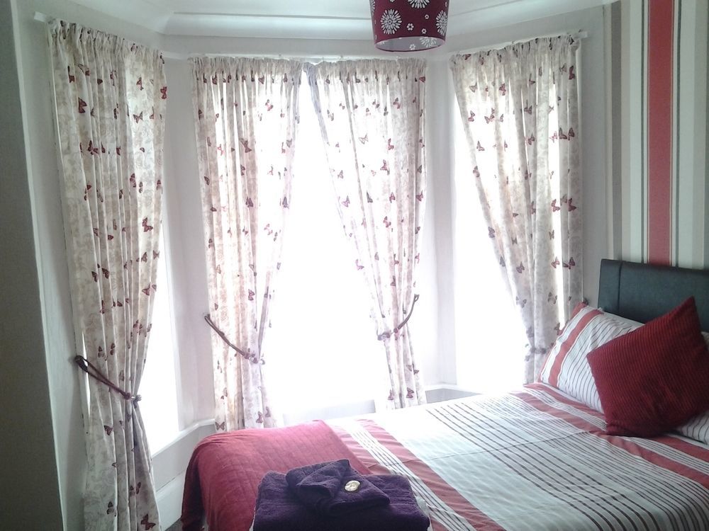 Twin Palms Guesthouse Great Yarmouth Esterno foto