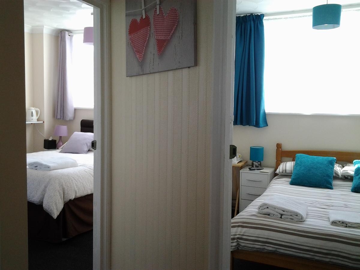 Twin Palms Guesthouse Great Yarmouth Esterno foto