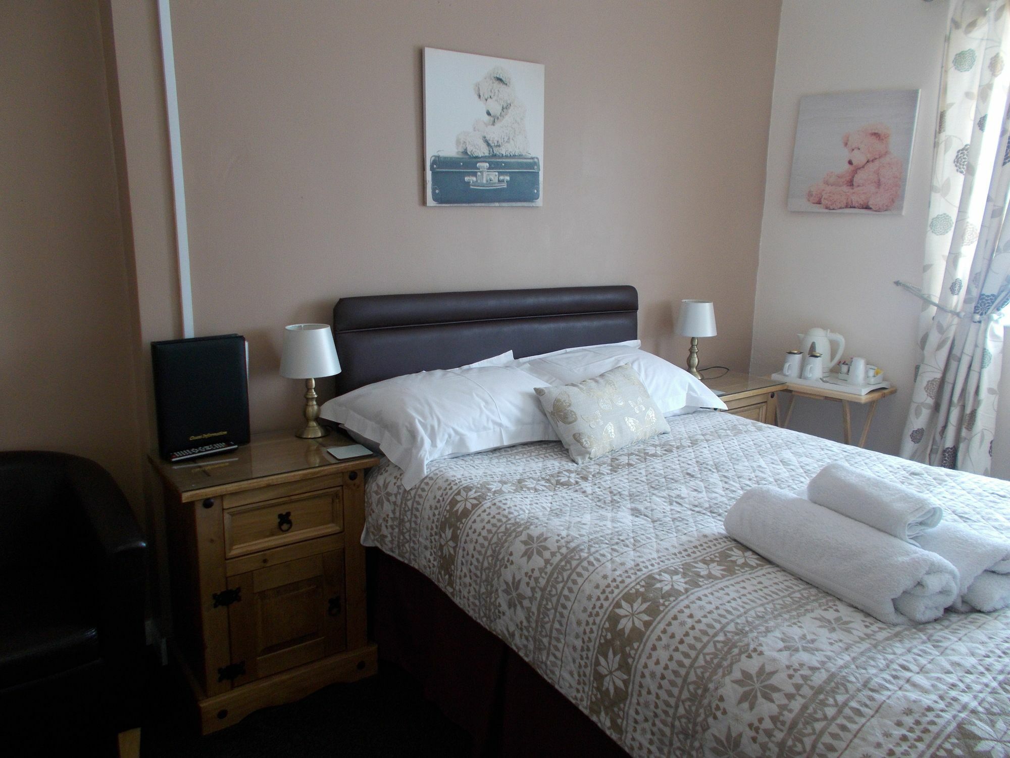 Twin Palms Guesthouse Great Yarmouth Esterno foto