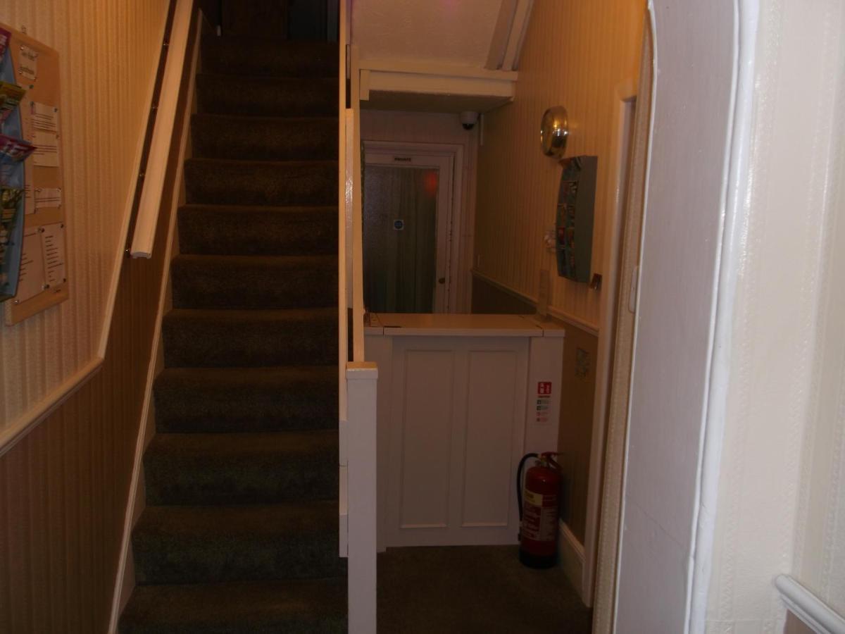 Twin Palms Guesthouse Great Yarmouth Esterno foto