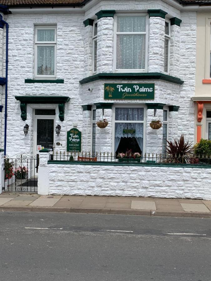 Twin Palms Guesthouse Great Yarmouth Esterno foto