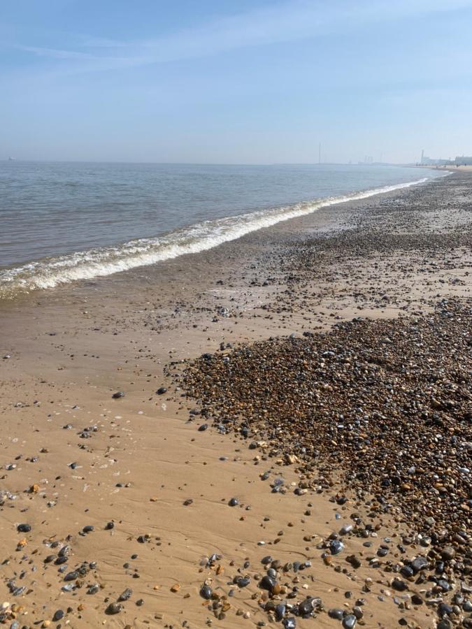 Twin Palms Guesthouse Great Yarmouth Esterno foto