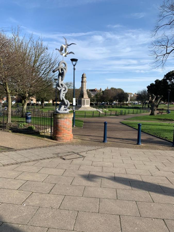 Twin Palms Guesthouse Great Yarmouth Esterno foto